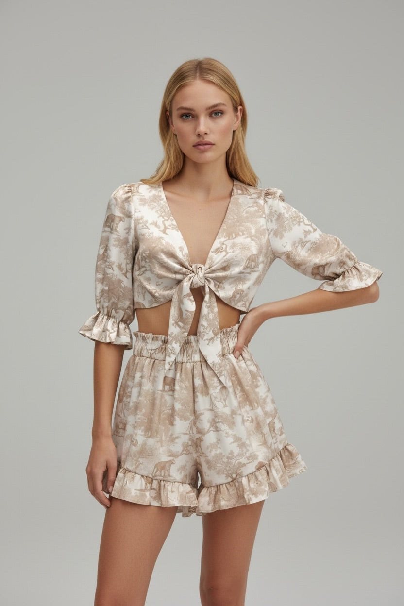 Flared Shorts with Ruffles J'ADORE Beige